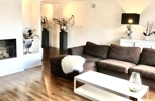 Luxe family house, 3 bedrooms, sunny garden on water & beach Scheveningen 15 min