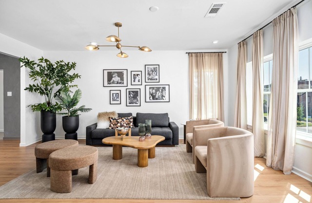 Luxe Spa Lounge Gated 4Pkg 2 linked Suites Sleeps 20