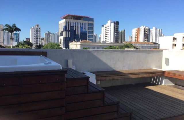 LUXO E CONFORTO NO CENTRO