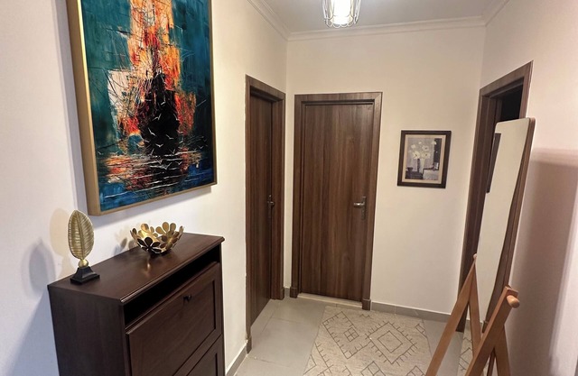 Luxury 3-bedroom chalet with wide garden at Amwaj - fully air conditioned - Pool