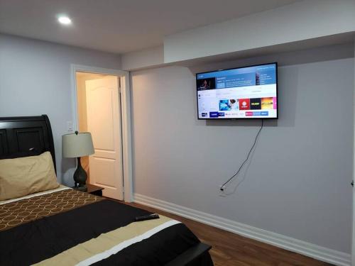 Luxurious 1BR - 1BA Apt Modern Bright with free parking-pc