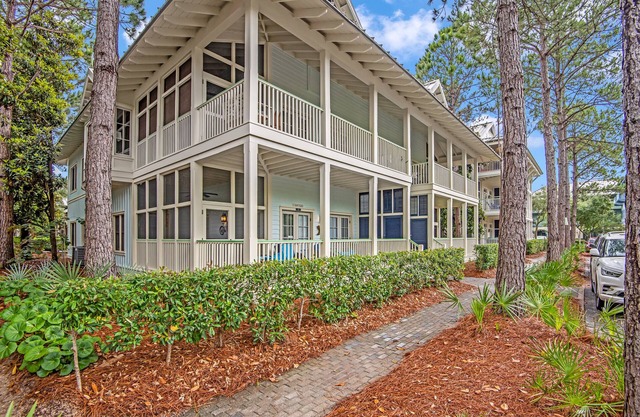 Luxurious 2 Bedroom Watercolor Condo With Two Bikes and Watercolor Amenities