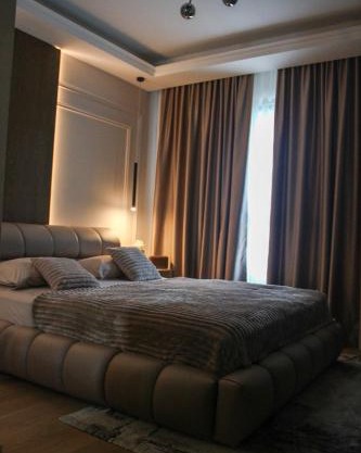 Luxurious 2BR Designer Apartment Near River & Park