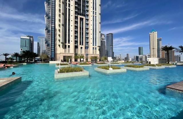 Luxurious 4-Bedroom Penthouse in Meera Tower with Spectacular Views of Dubai