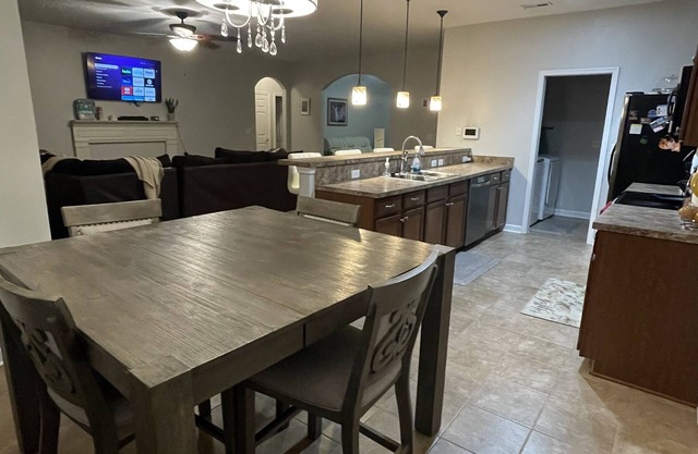 Luxurious 4 bedroom 2bath Bungalow w/Private Backyard Oasis