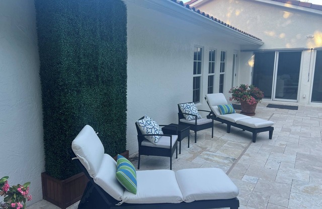 Luxurious 4-bedroom beach house in lovely Ocean Ridge with private pool oasis
