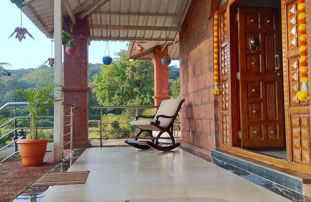Luxurious 5-bedroom villa in Mahabaleshwar with AC, WiFi