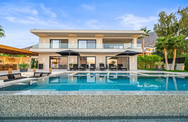 Luxurious 7-Bedroom villa Belle Marianna