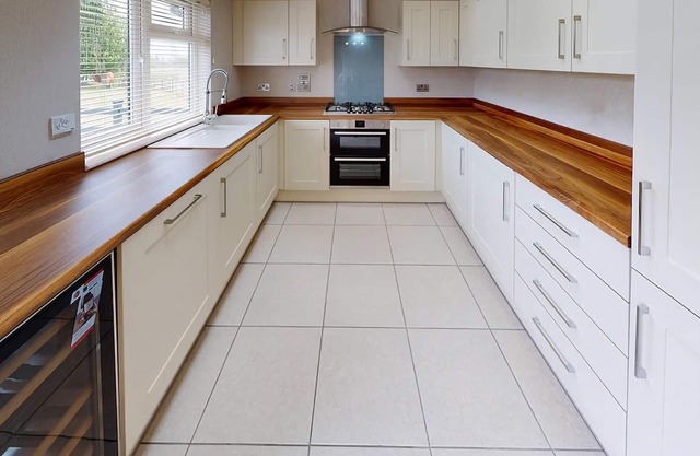 Luxurious and bespoke lodge, ideal for a family or a couple’s retreat.