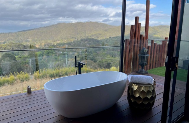 Luxurious Villa at On Eagle Wings Mountain Retreat & Spa with Breakfast Included