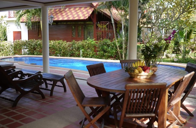 Luxurious Ban Por villa with private pool Laguna COVE, 20m from beach