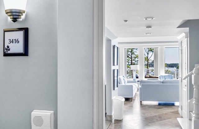 Luxurious Bayfront Penthouse w/Stunning Views