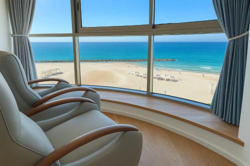 Luxurious Beach apartments