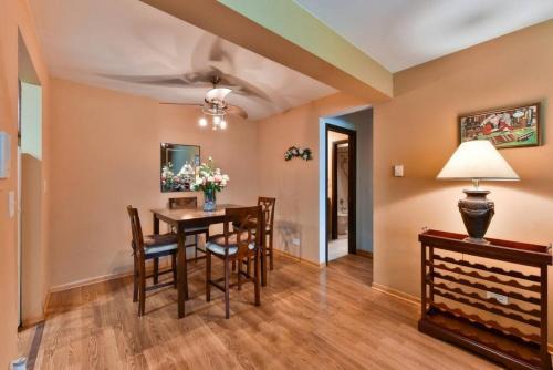 Luxurious Condo in Top Rated Neighborhood