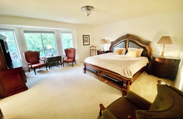 Luxurious, Cozy Villa in Great Vancouver close to White Rock/US border