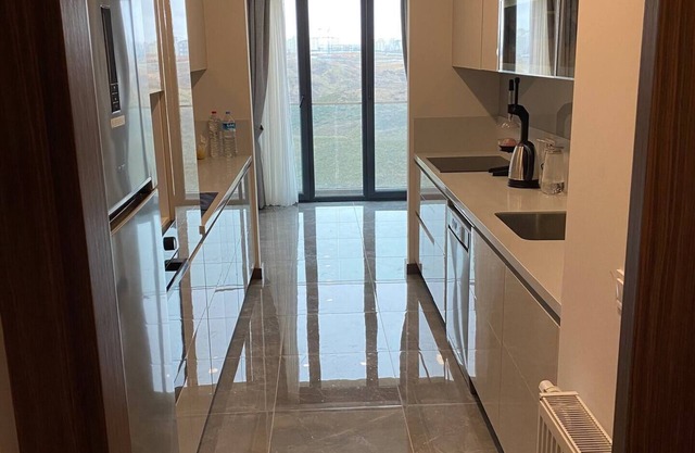 Luxurious Family Haven: 3BR Condo Steps from Basaksehir Park