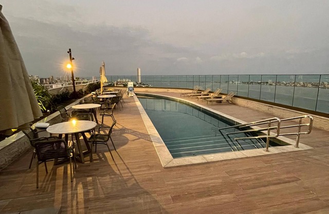 Luxurious Flat with Stunning View!