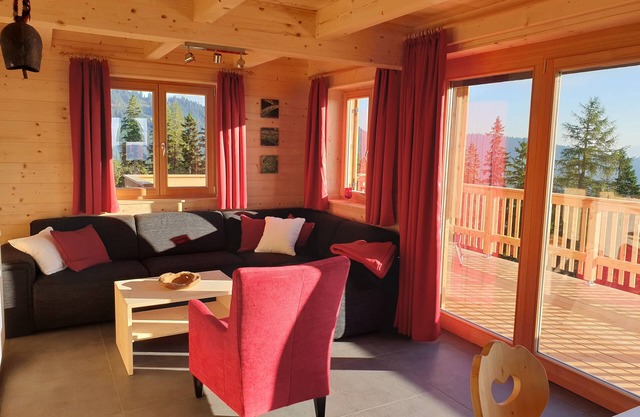 Luxurious holiday home with sauna, directly on the ski slope