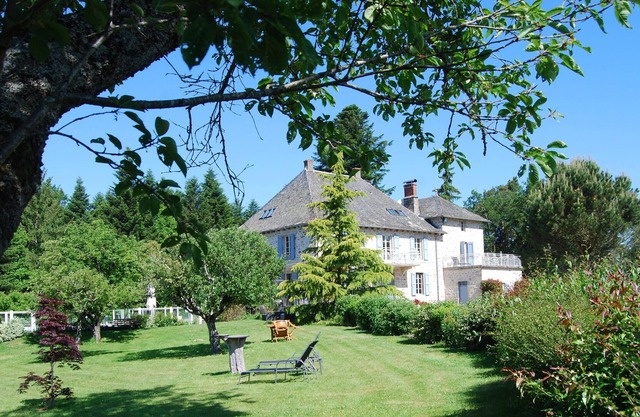 Luxurious Home in a peaceful country, south of Auvergne for families and friends