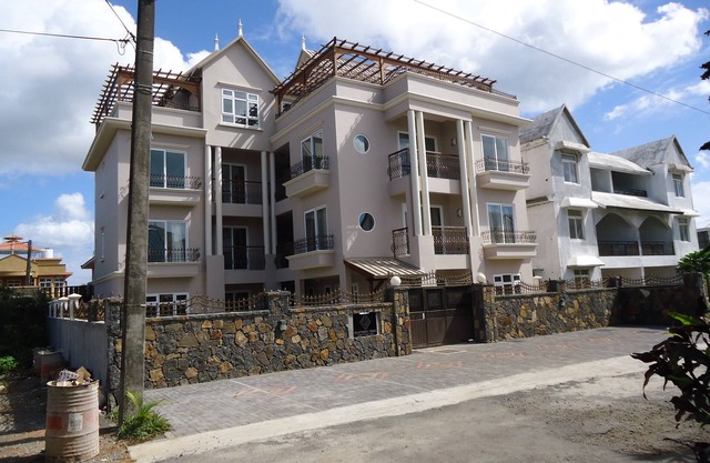 Luxurious luxury apartments of the Pearl Hotel