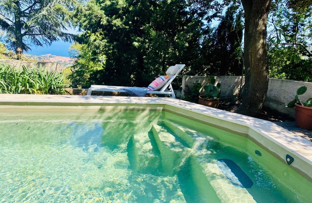 Luxurious Mas with Bassin Balnéo Sea View in Collioure 12 pers