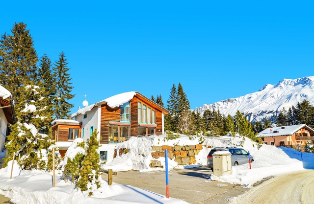 Luxurious new holiay home in absolute dream location with ski lift connection