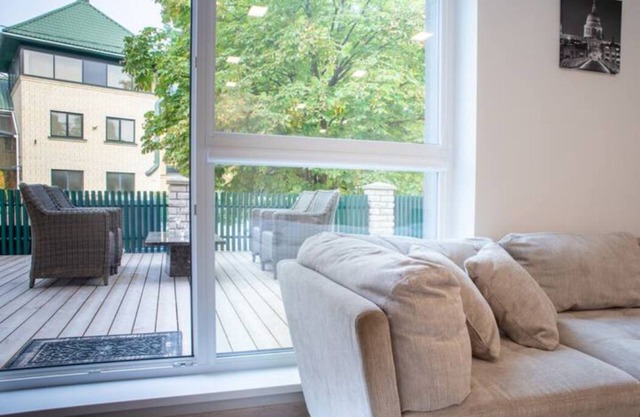 Luxurious Oak Park apartment by Polo Apartments