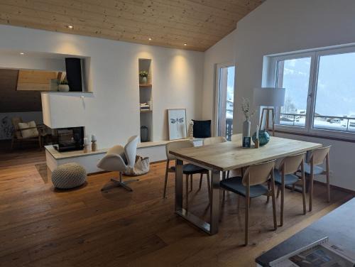 Luxurious Penthouse Apartment