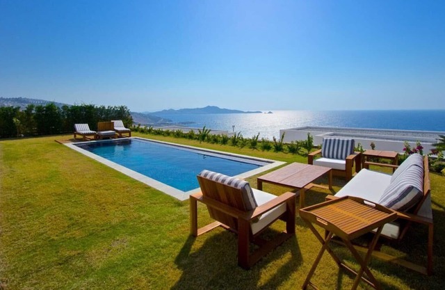 Luxurious seafront Mediterranean villa with pool