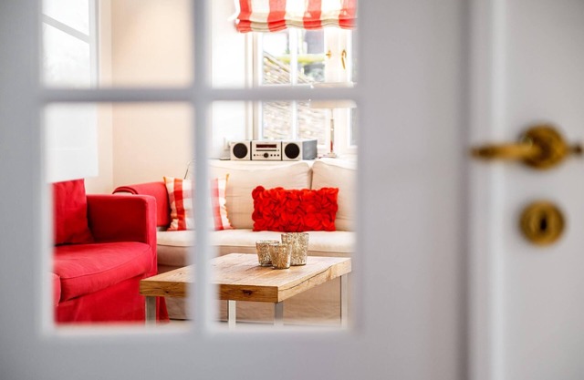 Luxurious semi-detached house with spacious garden! The modern furnishings and the