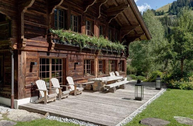 Luxurious Ski-in/ski-out Chalet in Chalberhoni