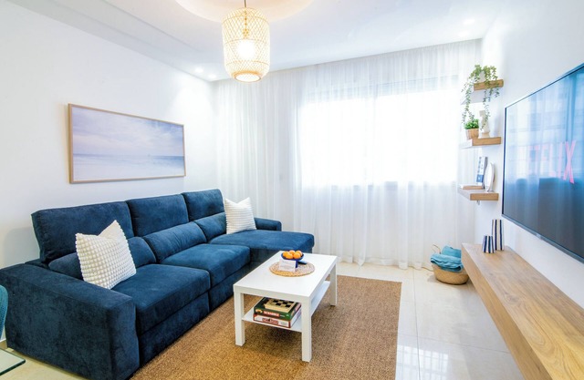 Luxurious studio in a great location with swimming pool and fibre optics