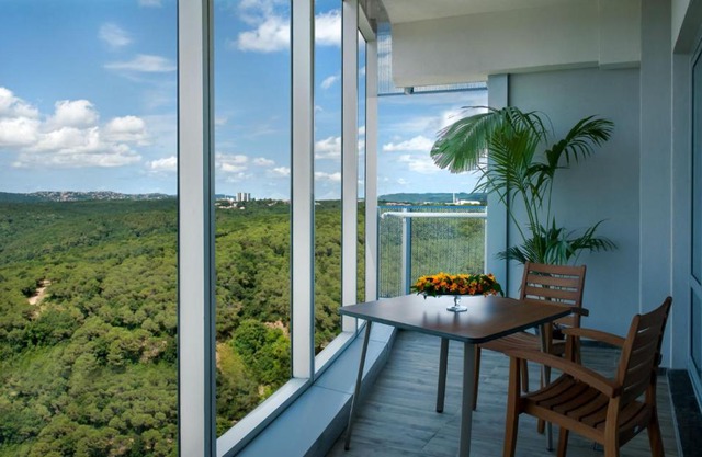 Luxurious Studio with Shared Pool and Refreshing View in Maslak