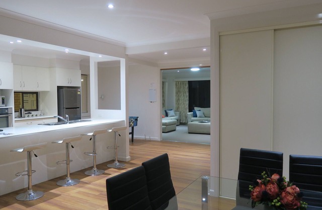 Luxuriously Appointed, Spacious and Private. Just 5 Minutes From Lake Tyrrell