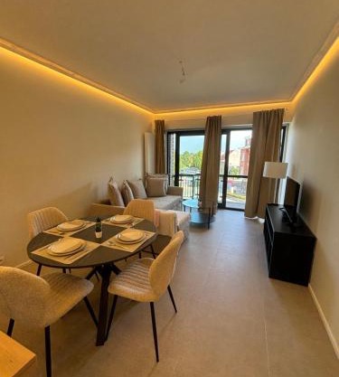 Luxury 1 Bedroom Apartment with Sofa Bed & Balconies Prime Location near ING Arena, Expo 12 & Atomium