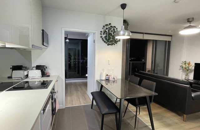 Luxury 2B2B Well Furnished with Spectacular View with 1 Free Car Park