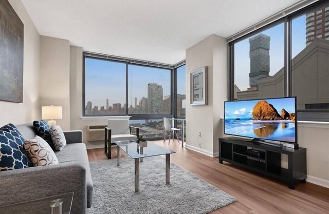 Luxury 2BR | Gym & Pool | Jersey City by GLS