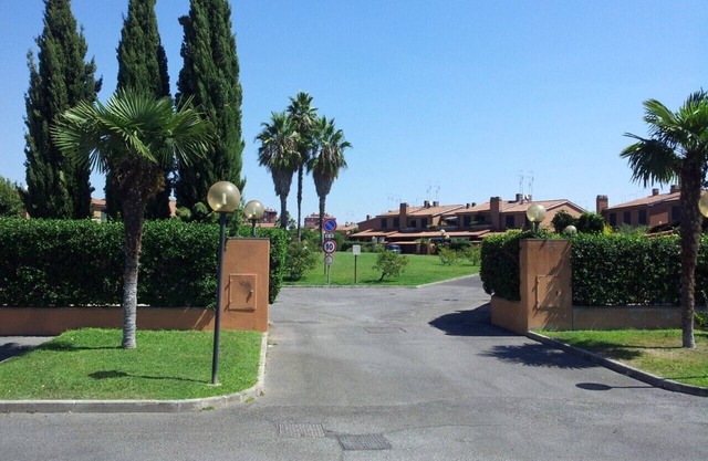 luxury 3-Bedrooms villa near the sea in Rome