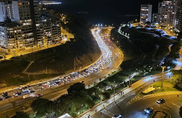 Luxury 3BR apartment in Miraflores with A/C and amazing views of Lima.