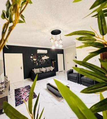 Luxury 4-bedrooms apartment