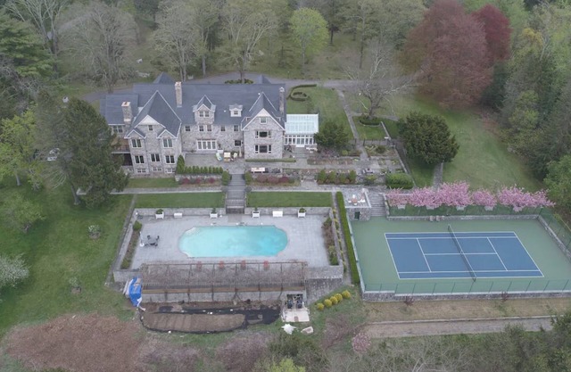 Luxury 8 BR Estate with Pool and Tennis court