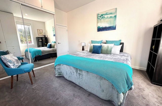 Luxury and Grandeur apartment N1 in Hawthorn