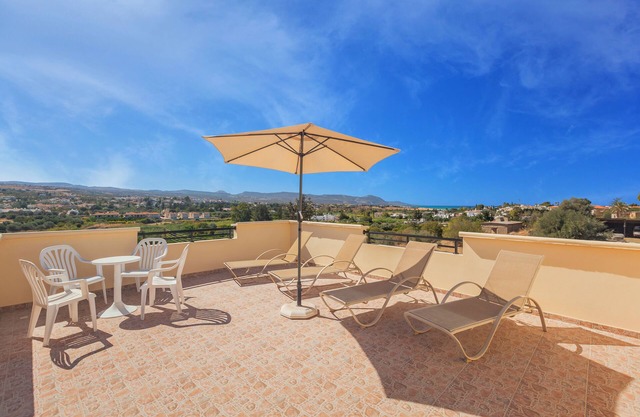 Luxury apartment (Floor 1), pool, excellent views, by the sea, central location