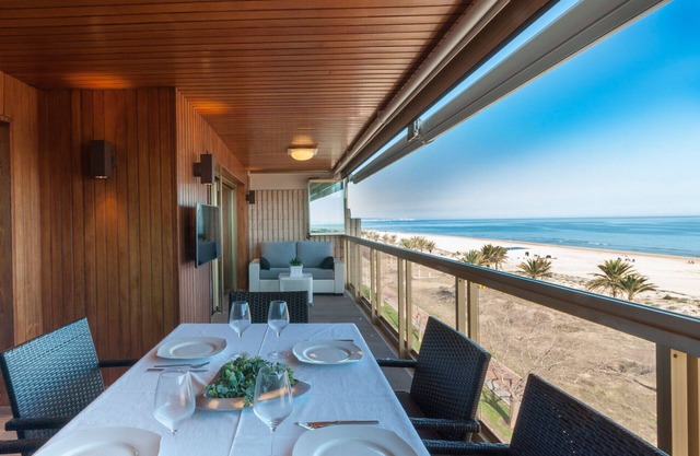Luxury apartment on the beach, A/C, home automation, Wifi