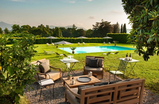 Luxury apartment 3 in villa with pool