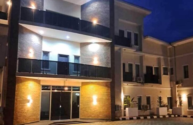 Luxury Apartment & Homes