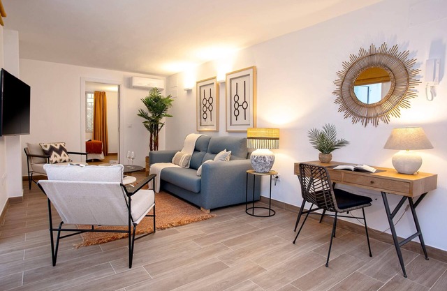 Luxury apartment in Sevilla center. Pajaritos III