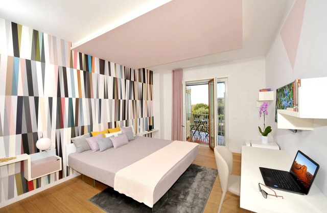 Luxury apartment in Sorrento center, Wi-Fi, AC, breakfast, garage