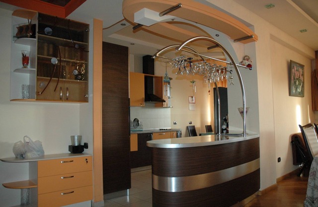 Luxury Apartment In The City Heart On North Avenue
