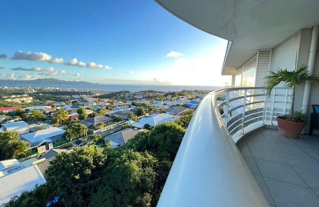 Luxury apartment with sea view